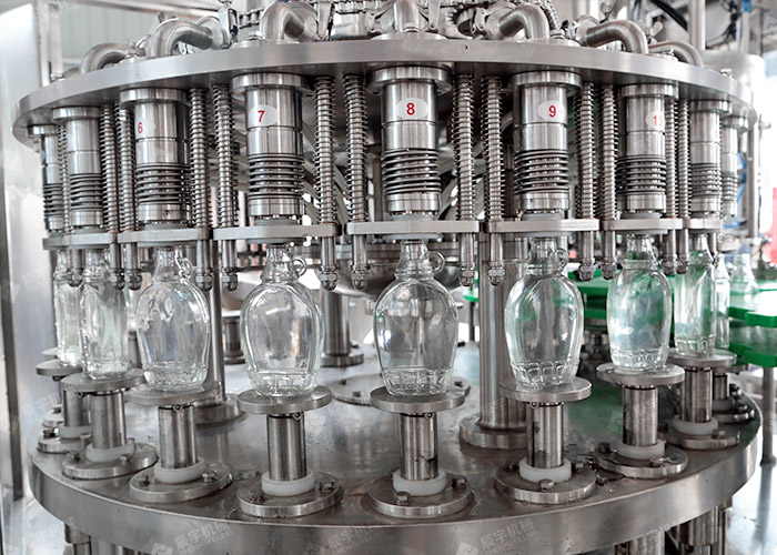 三合一白酒灌裝機 三合一白酒灌裝機